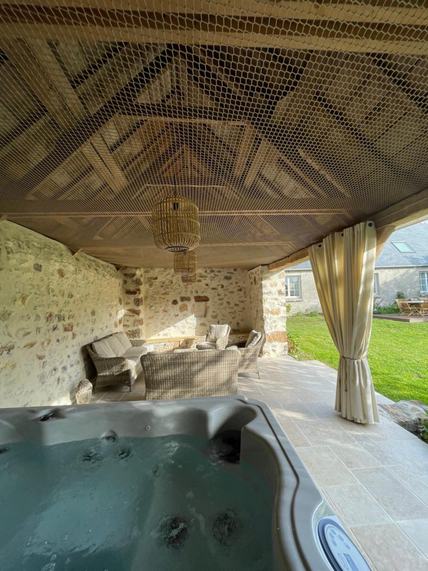Les Cottages Du Manoir, Jacuzzi -Crozon Exterior photo